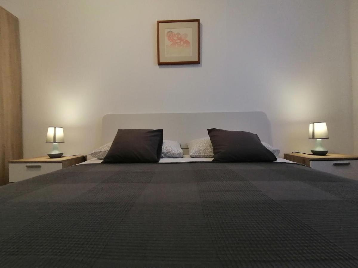 Holiday Apartment Dunja Пула Екстер'єр фото