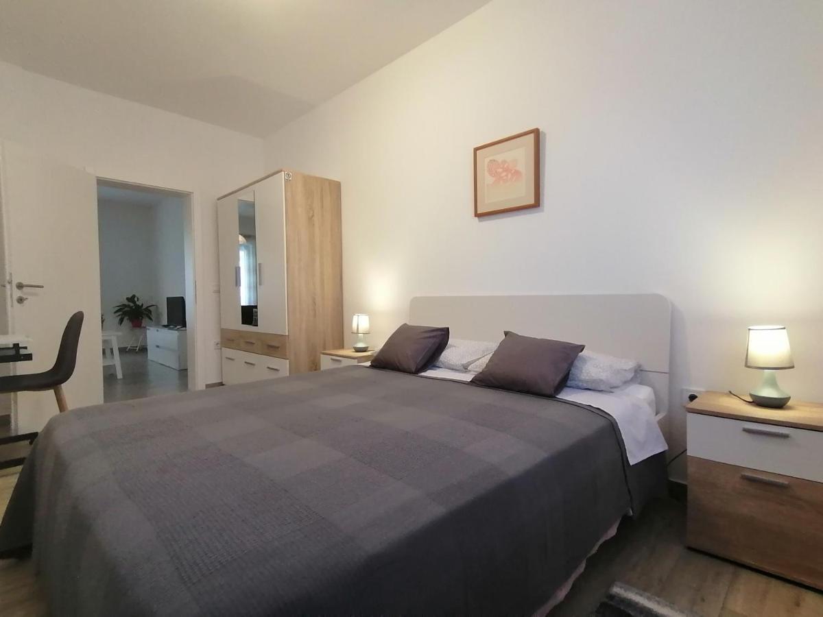 Holiday Apartment Dunja Пула Екстер'єр фото