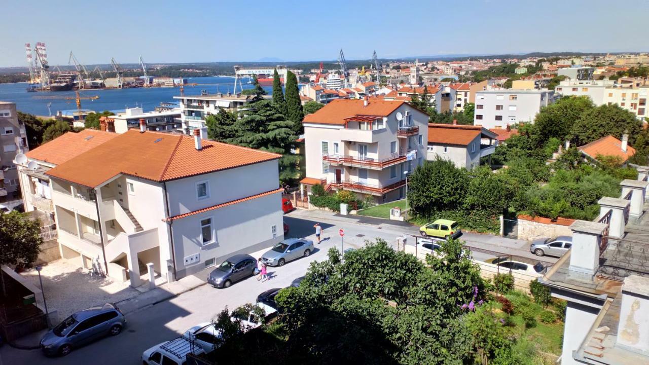 Holiday Apartment Dunja Пула Екстер'єр фото